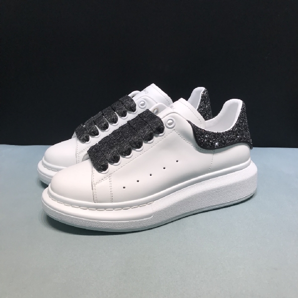 Replica Alexander McQueen Sneaker Oversized Black Lace-up