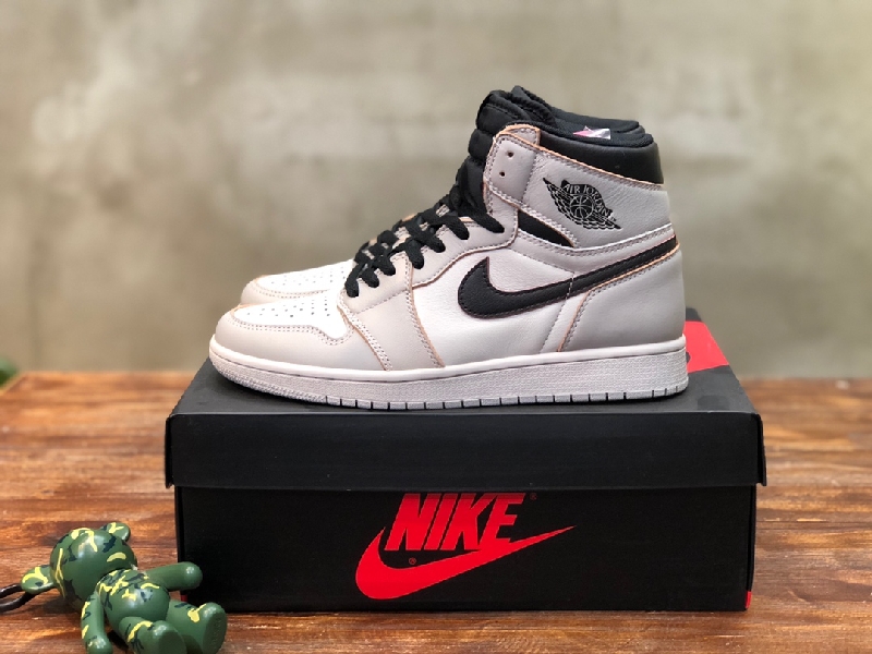 Replica Nike Sneaker Air Jordan1 in Gray