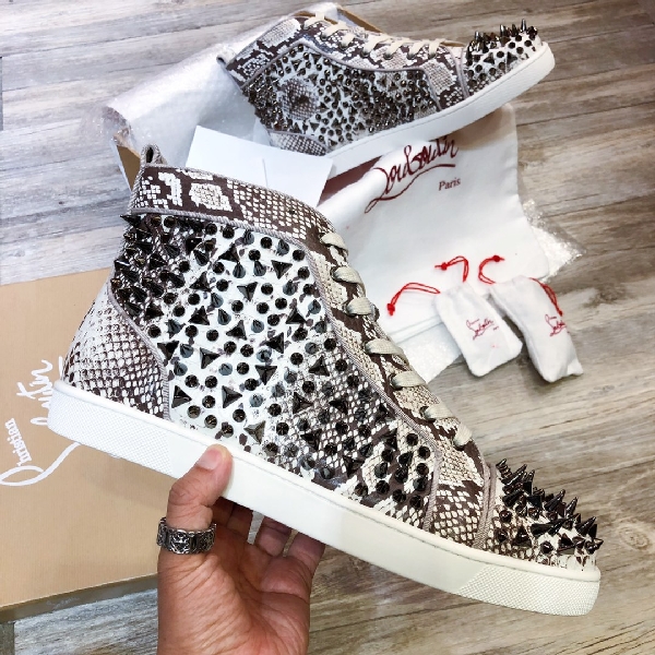 Replica Christian Louboutin Sneaker Orlato Spikes Flat