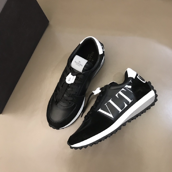 Replica Valentino Sneaker Roller in Black