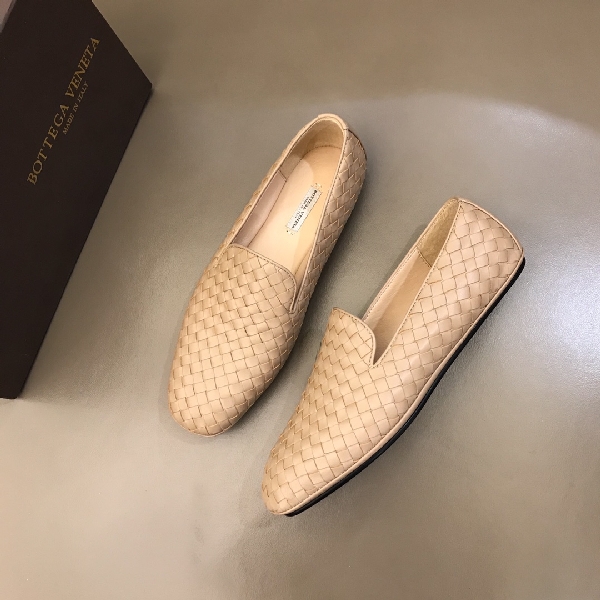 Replica Bottega Veneta Lofer in Cream Leather