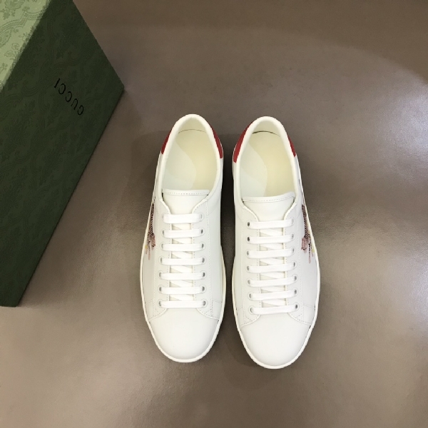 Replica GUCCI classic Sneaker white shoes series