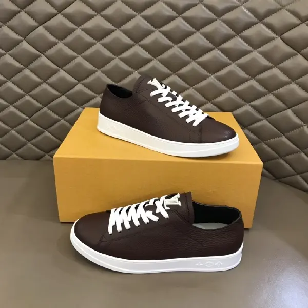 Replica Louis Vuitton 2022 classic casual sneakers