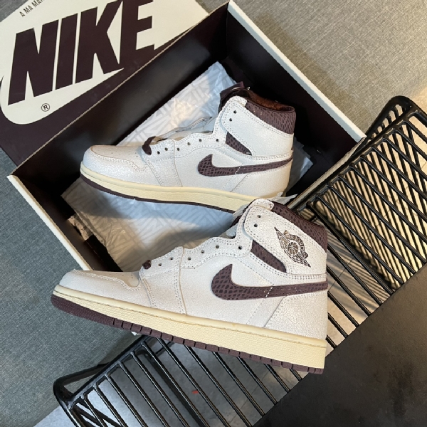 Replica Nike Sneaker Air Jordan1 in White