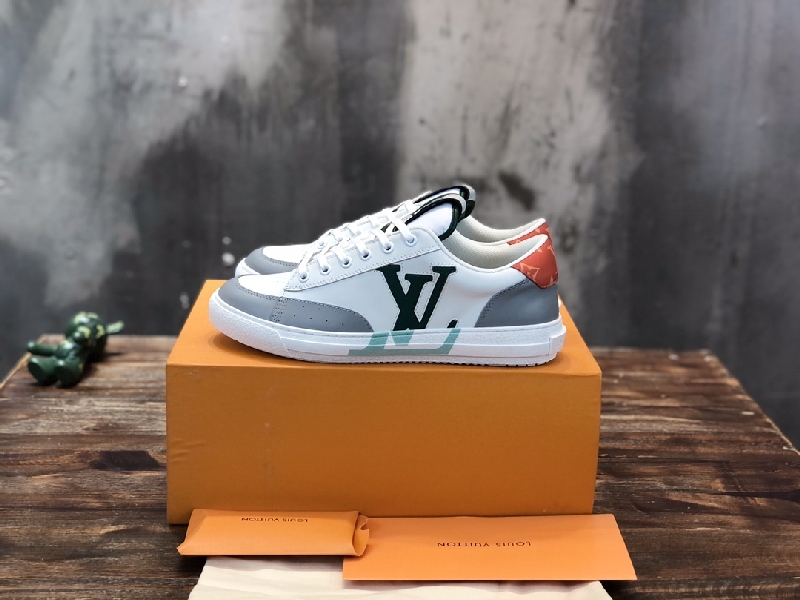 Replica LV TOP quality New collection Couple sneaker