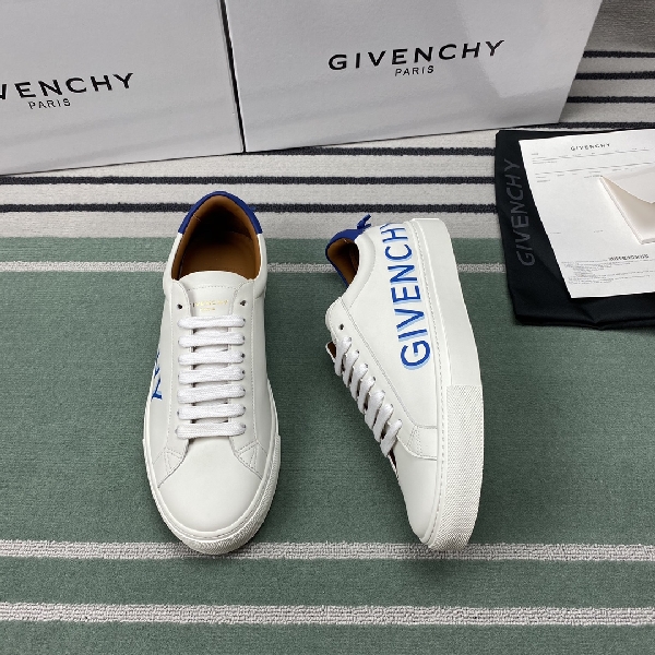 Replica Givenchy Sneaker in matte leather