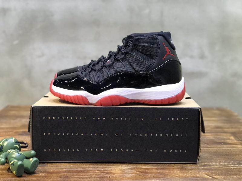 Replica Nike Sneaker Air Jordan11 in Black