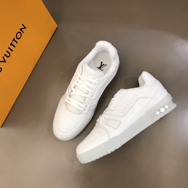 Replica Louis Vuitton Sneaker Trainer in White