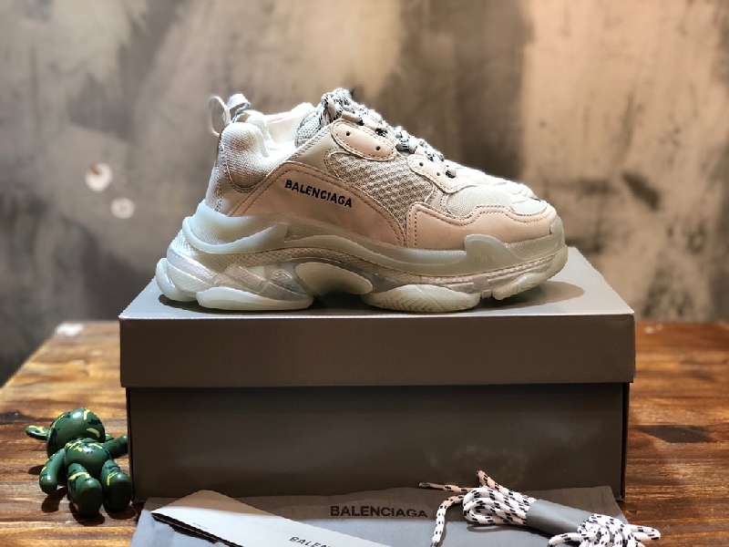 Replica Balenciaga Sneaker 19SS Triples in White