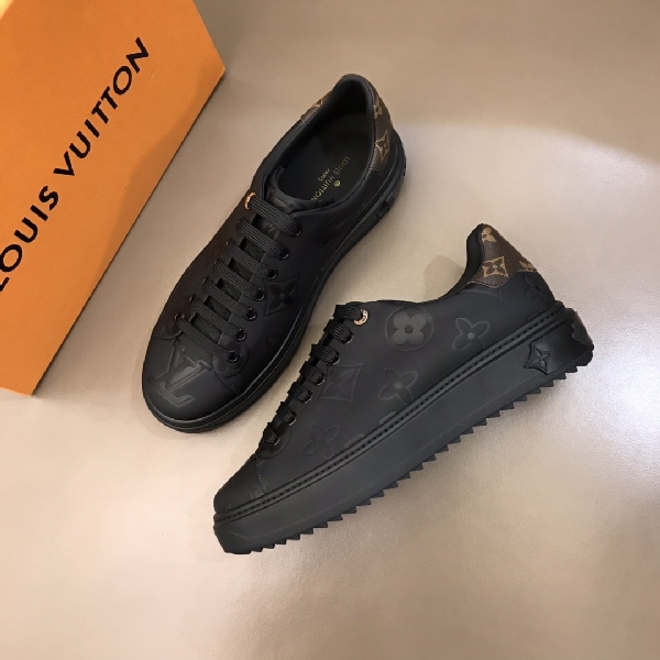 Replica Louis Vuitton Sneaker Luxembourg in Black