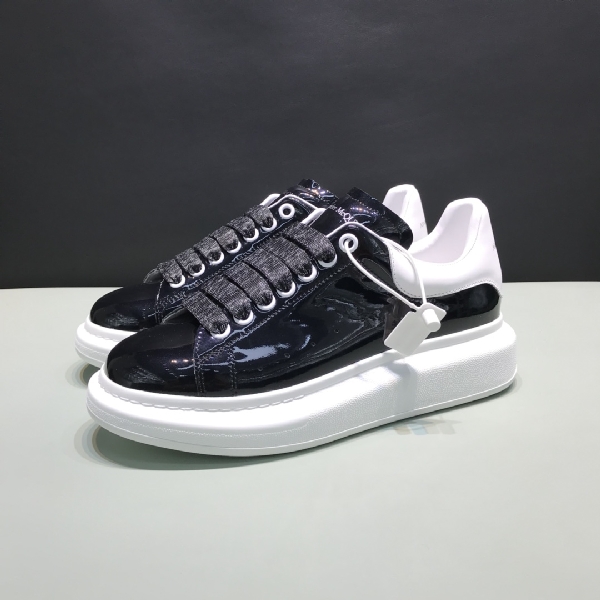 Replica Alexander McQueen Sneaker Oversized in Black