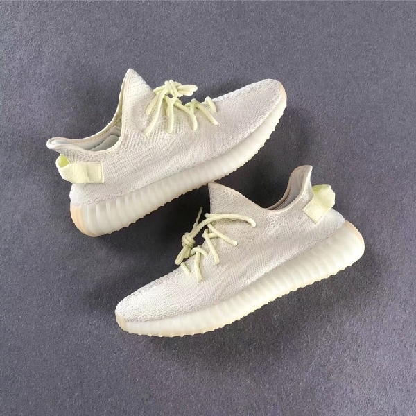 Replica Adidas Sneaker Yeezy Boost 350 V2 in Apricot