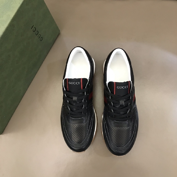 Replica GUCCI Men's Sneaker with calf