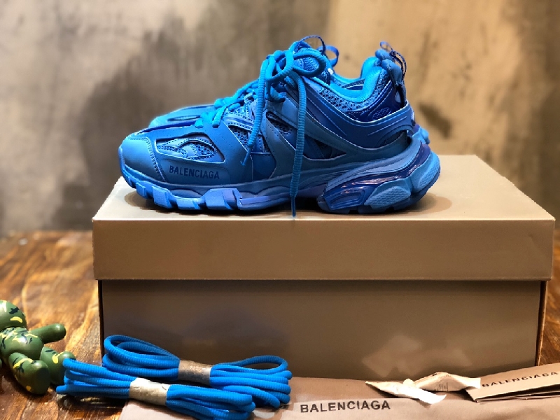 Replica Balenciaga Sneaker Track Sneaker in Blue