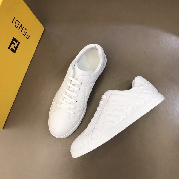 Replica Fendi Sneaker leather low-tops in Black