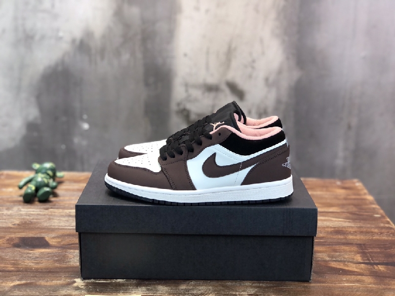 Replica NIKE Air Jordan 1 Low Sneaker