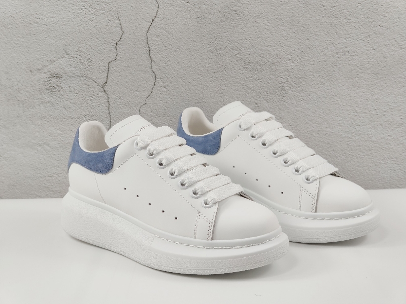 Replica Alexander McQueen Oversized Sneaker Suede Sole