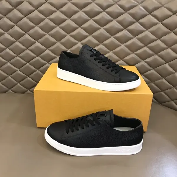 Replica Louis Vuitton 2022 classic casual sneakers