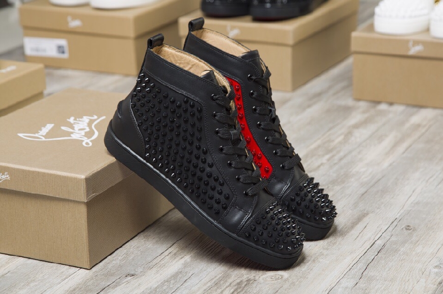 Replica Christian Louboutin Sneaker Louis Orlato Flat