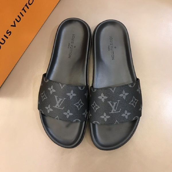 Replica Louis Vuitton Slipper WaterFront in Black