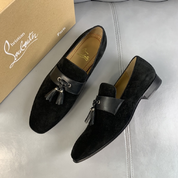 Replica Christian Louboutin Dandelion Flat in Black