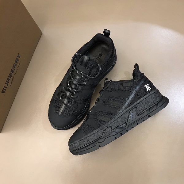 Replica BurBerry Sneaker Union in Black