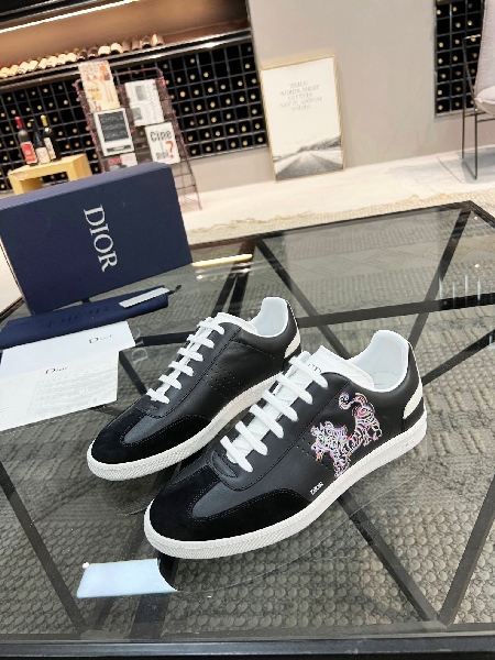 Replica Dior Sneaker in Black