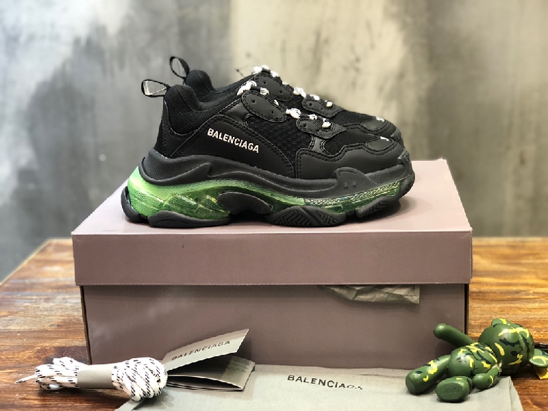 Replica Balenciaga Sneaker Triple S in Green Sole