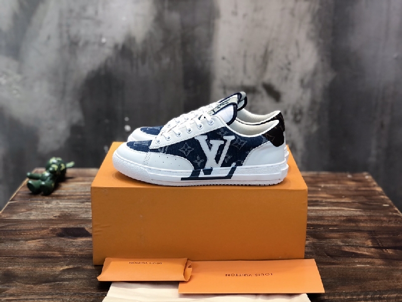 Replica LV TOP quality New collection Couple sneaker