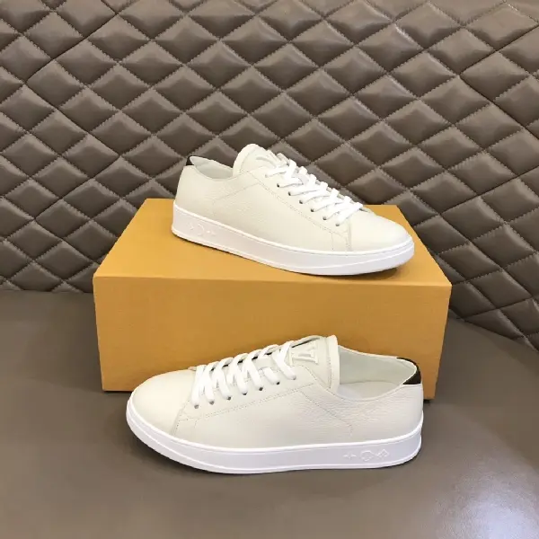 Replica Louis Vuitton 2022 classic casual sneakers