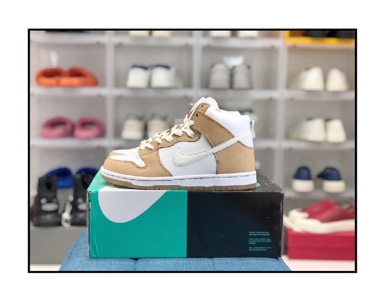 Replica Nike Sneaker Dunk SB High x Permier in Gold