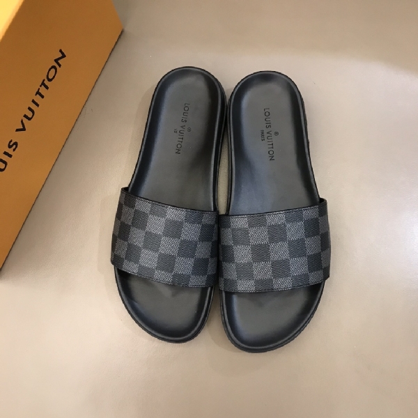 Replica Louis Vuitton Slipper WaterFront in Black