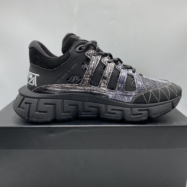 Replica Versace Sneaker Trigreca in Black