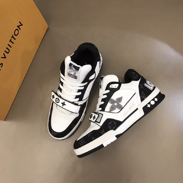 Replica LV Spring-Summer 2022 Trainer Sneaker