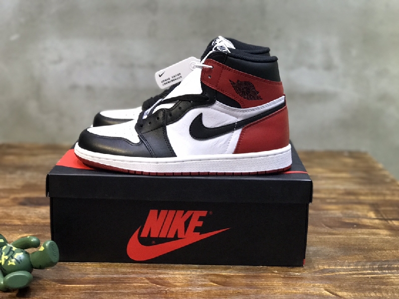 Replica NIKE Air Jordan 1 sneaker