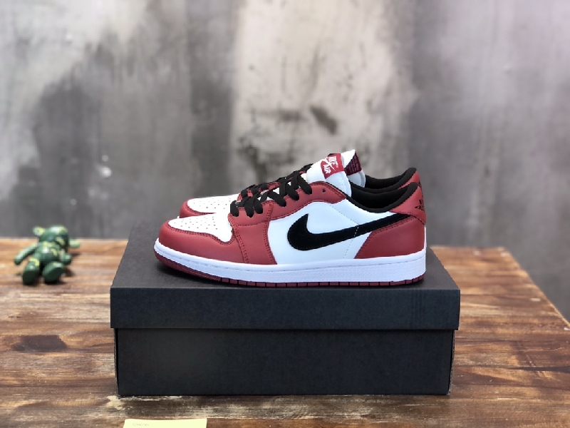 Replica NIKE Air Jordan 1 Low Sneaker