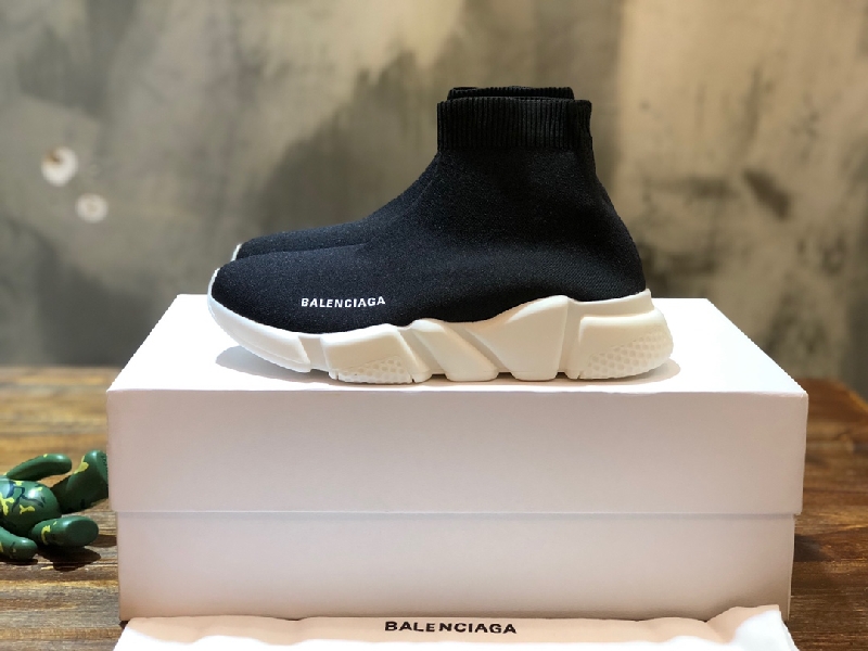 Replica Balenciaga Sneaker Speed Runner 2.0 in Black