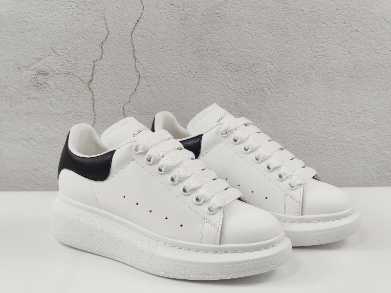 Replica Alexander McQueen Oversized Sneaker Suede Sole