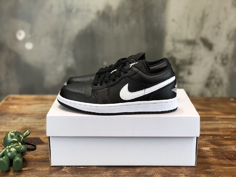 Replica Nike Sneaker Air Jordan1 LowPanda in Black