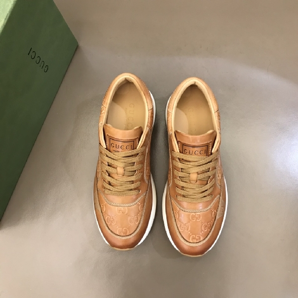 Replica GUCCI Men's Sneaker with calf