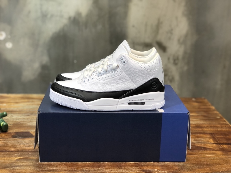 Replica Nike Sneaker Fragment Design x Air Jordan 3 in Whi