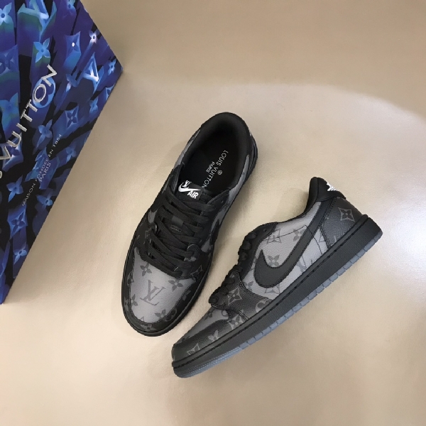 Replica Louis Vuitton Sneaker x Nike in Black