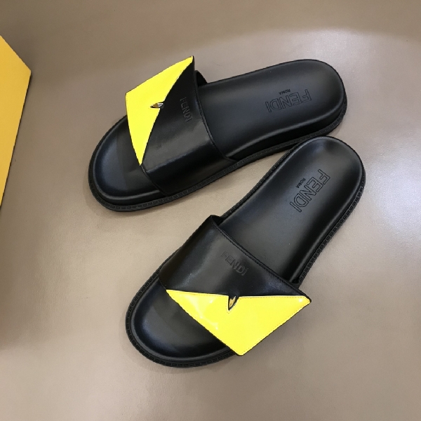 Replica Fendi Slipper in Black