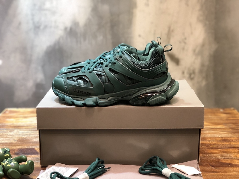 Replica Balenciaga Sneaker Track Sneaker in Green