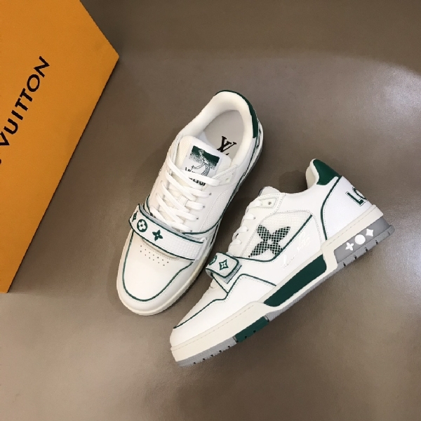 Replica Louis Vuitton Sneaker Trainer in Green