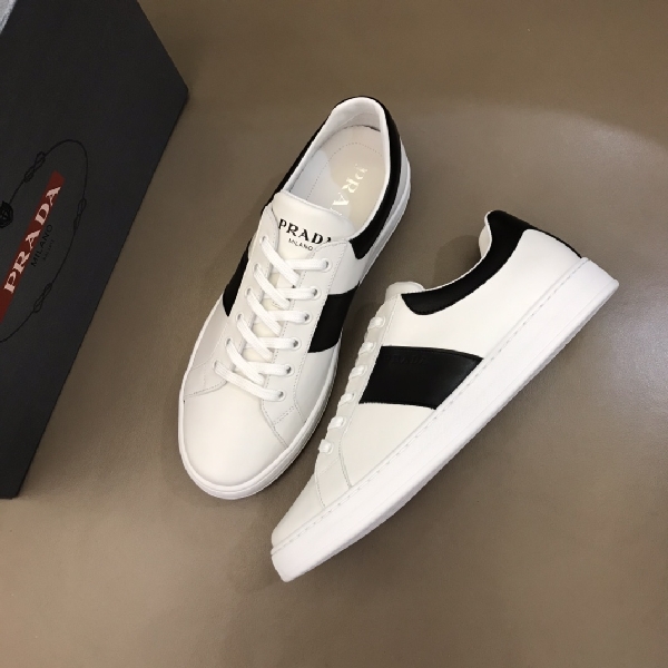 Replica Prada Sneaker PRAX in White with Black