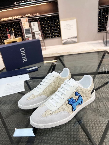 Replica Dior Sneaker in White