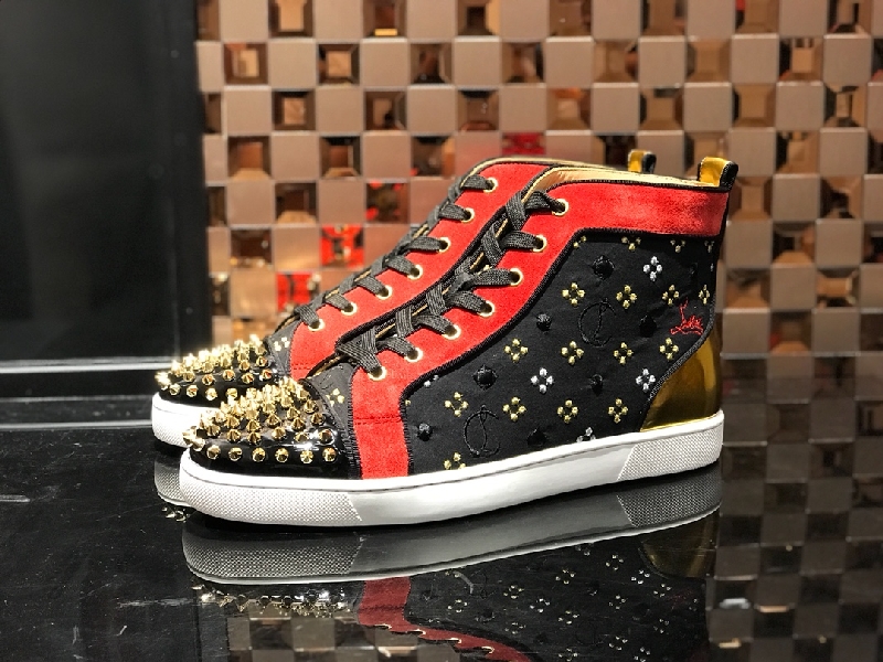 Replica Christian Louboutin Sneaker Lou Spikes Flat