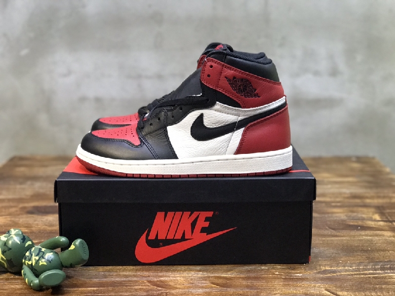 Replica NIKE Air Jordan 1 sneaker