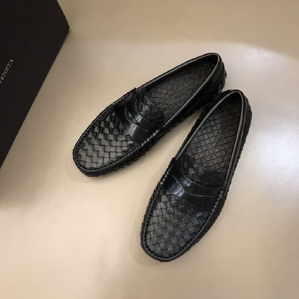 Replica Bottega Veneta Lofer in Black Leather